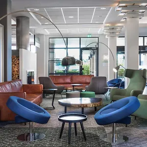 courtyard-by-marriott-amsterdam-airport.ihotelsrotterdam.com/